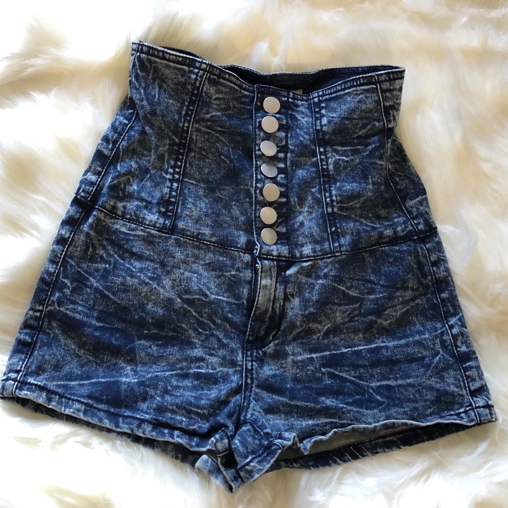 ‼️6 for $20‼️ High waisted shorts 😍😍